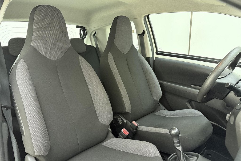 Peugeot 108 1.0 e-VTi Access 3drs| Radio | stuurbekrachtigin, Voorwielaandrijving, Start-stop-systeem, Stof, Gebruikt