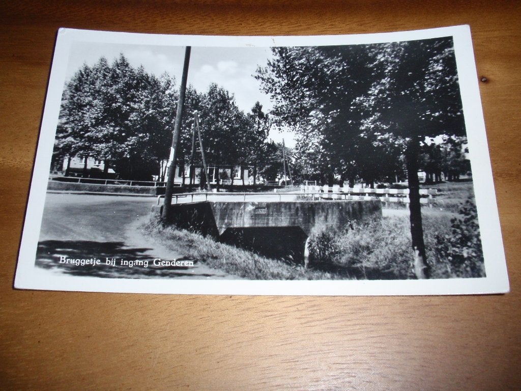 Bruggetje bij ingang Genderen, Verzenden, 1940 tot 1960, Gelopen, Noord-Brabant
