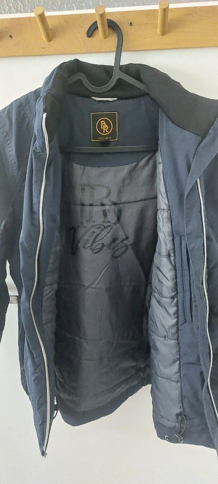 Donkerblauw winterjack - Nederlands ontwerp, Kleding | Dames, Jassen | Winter, Ophalen, Zo goed als nieuw, Maat 36 (S), Blauw