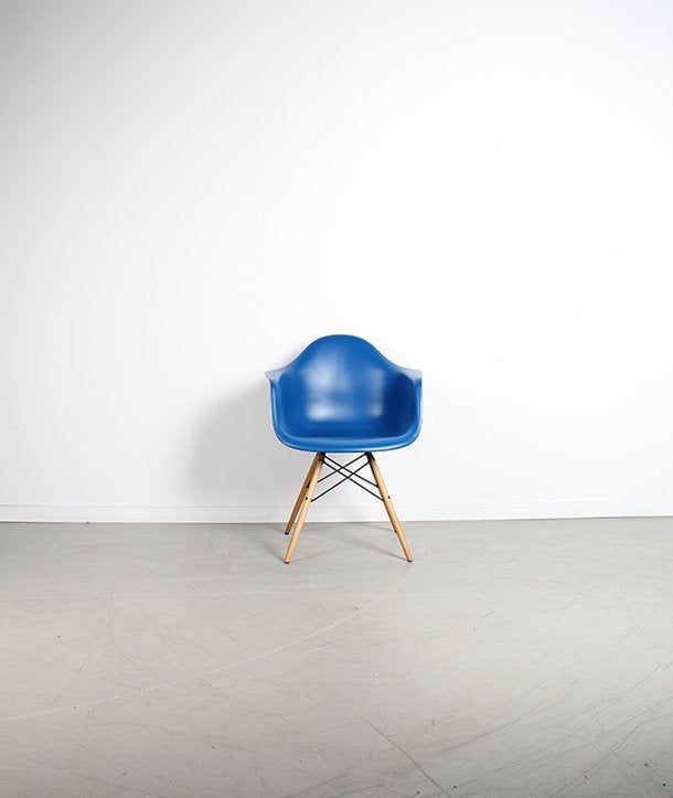 8x Vitra Eames DAW Stoel Blauw Esdoorn Onderstel, Blauw, Niet ingevuld, Ophalen of Verzenden, Zo goed als nieuw