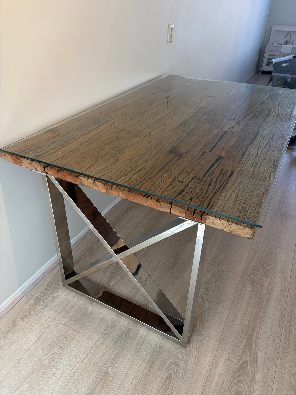 Eettafel echt hout met glasplaat en chrome onderstel, Huis en Inrichting, Tafels | Eettafels, Ophalen, Gebruikt, 50 tot 100 cm
