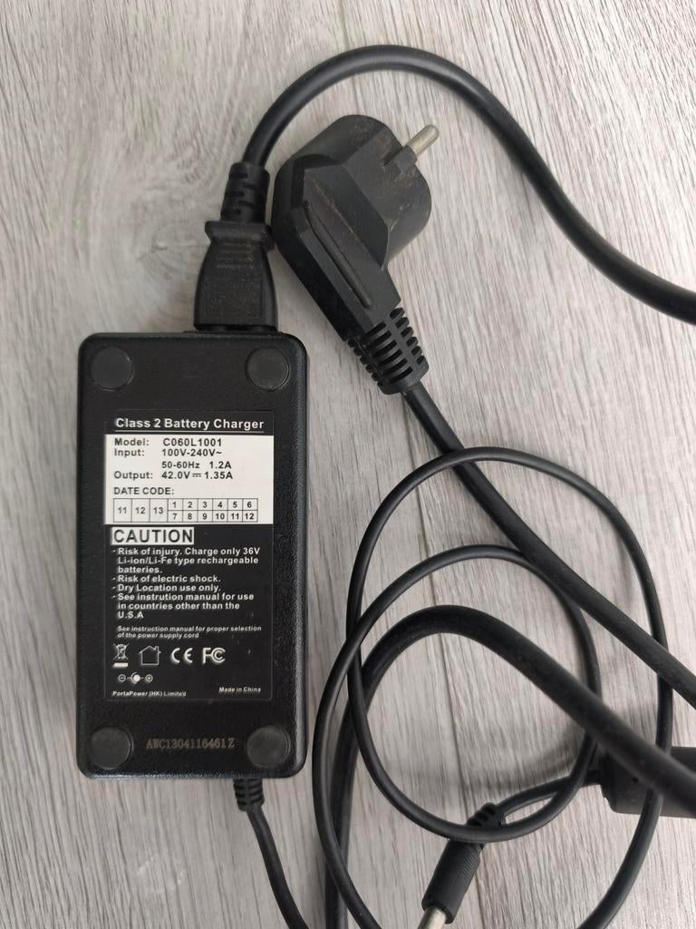 36V Bakfiets Batterij Oplader, Ophalen of Verzenden, Gebruikt