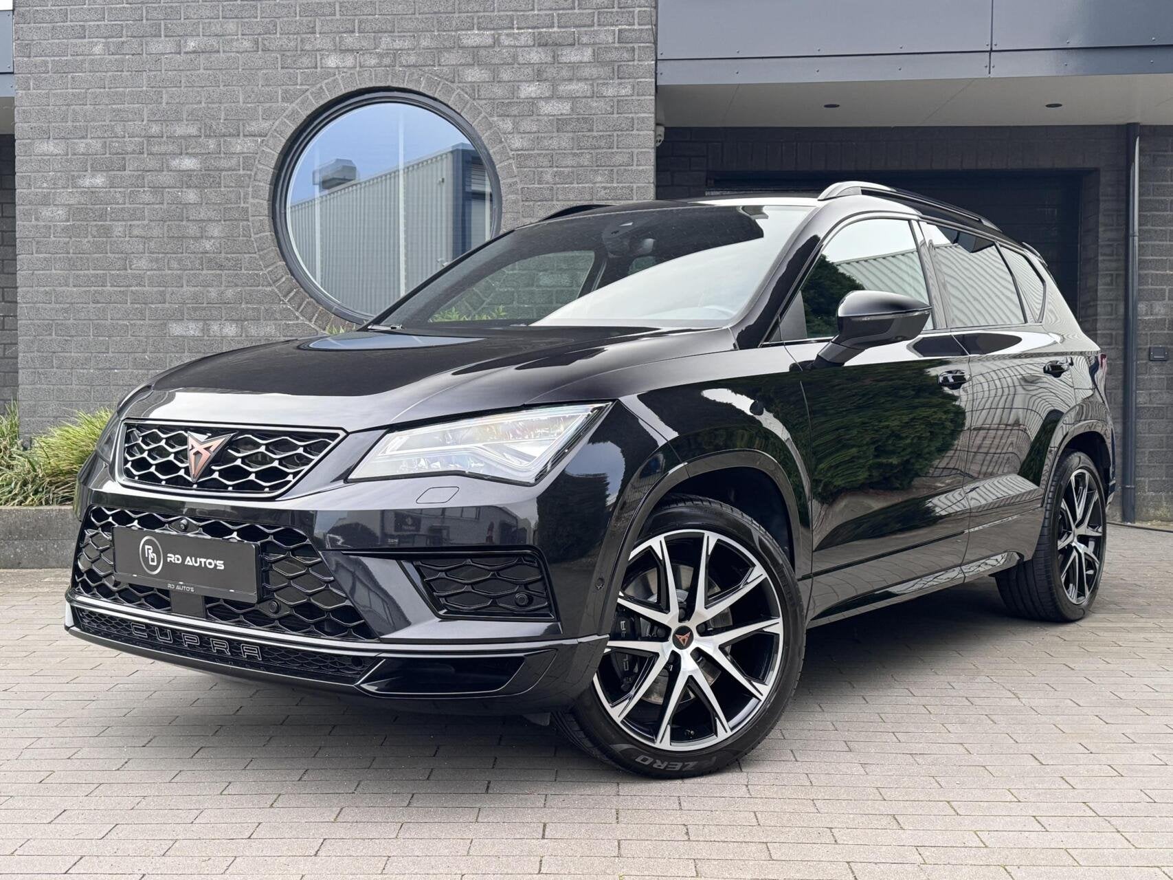 CUPRA Ateca 2.0 TSI 4DRIVE BEATS 360° Adaptive cruise Beats, Auto's, Automaat, Dealer onderhouden, Gebruikt, 4 cilinders