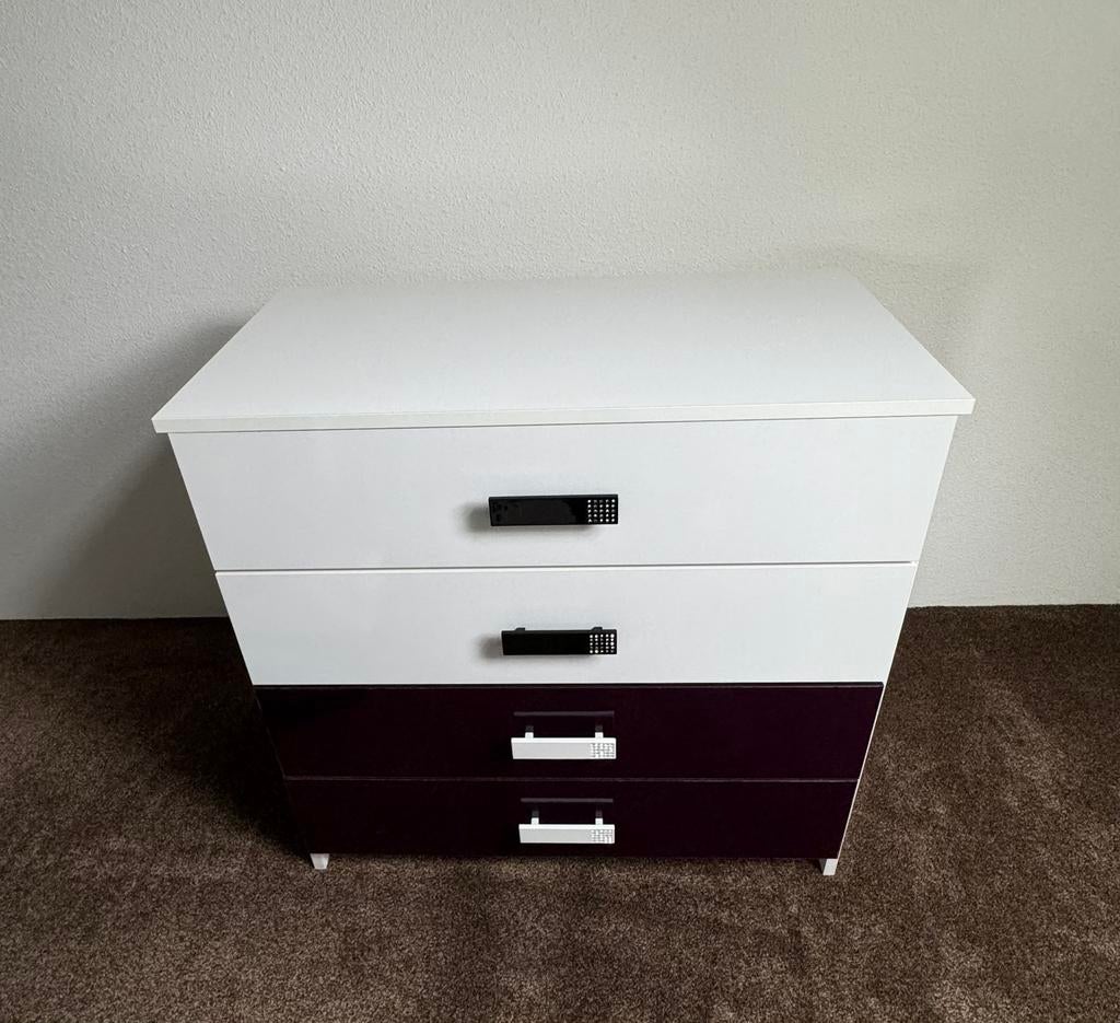 GRATIS Ladekast slaapkamer, Ophalen, 50 tot 100 cm, Zo goed als nieuw, 3 of 4 laden