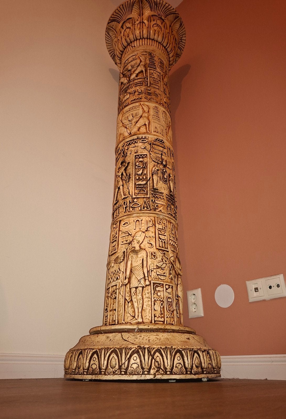 Oud Egyptische pilaar met hiërogliefen, Ophalen, Zo goed als nieuw