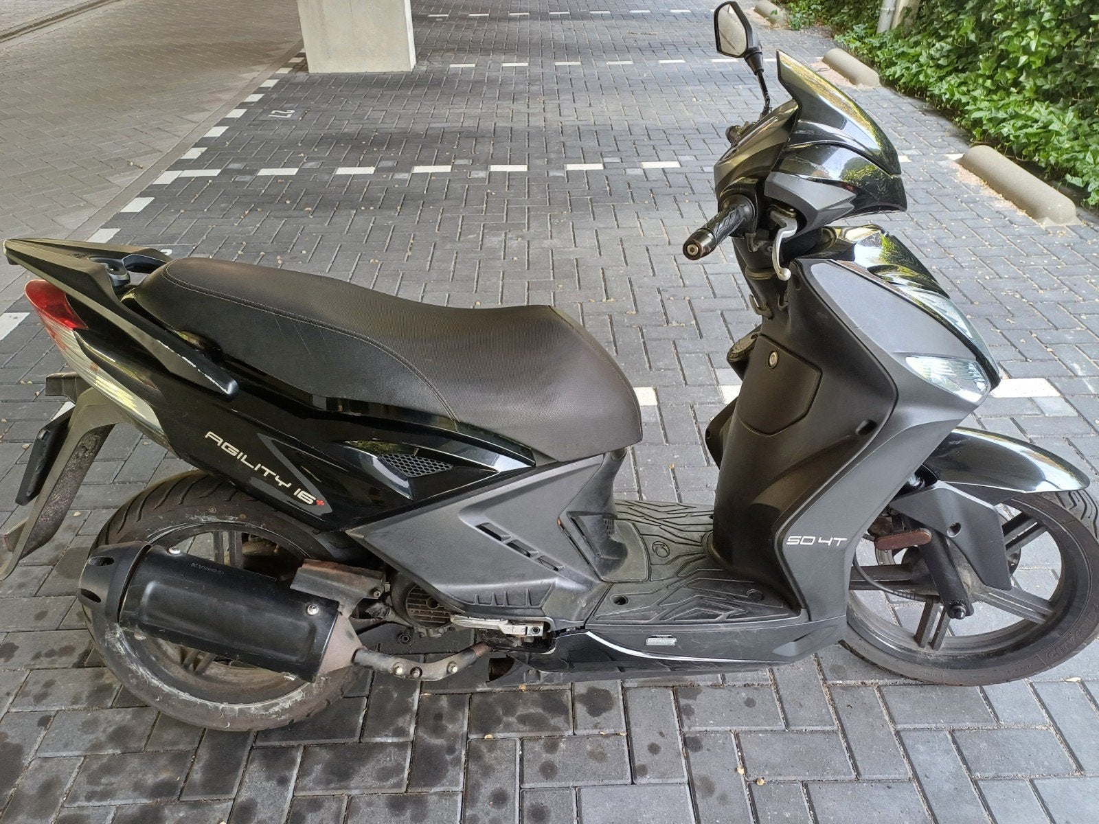 Kymco Agility 50 4T Zwart - Goed Onderhouden Scooter, Ophalen, Gebruikt, Benzine, Kymco