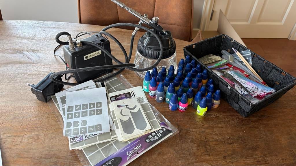 Airnails van Magnetic, Airbrush set, verf en sjablonen, Ophalen, Gebruikt, Overige kleuren, Handen en Nagels