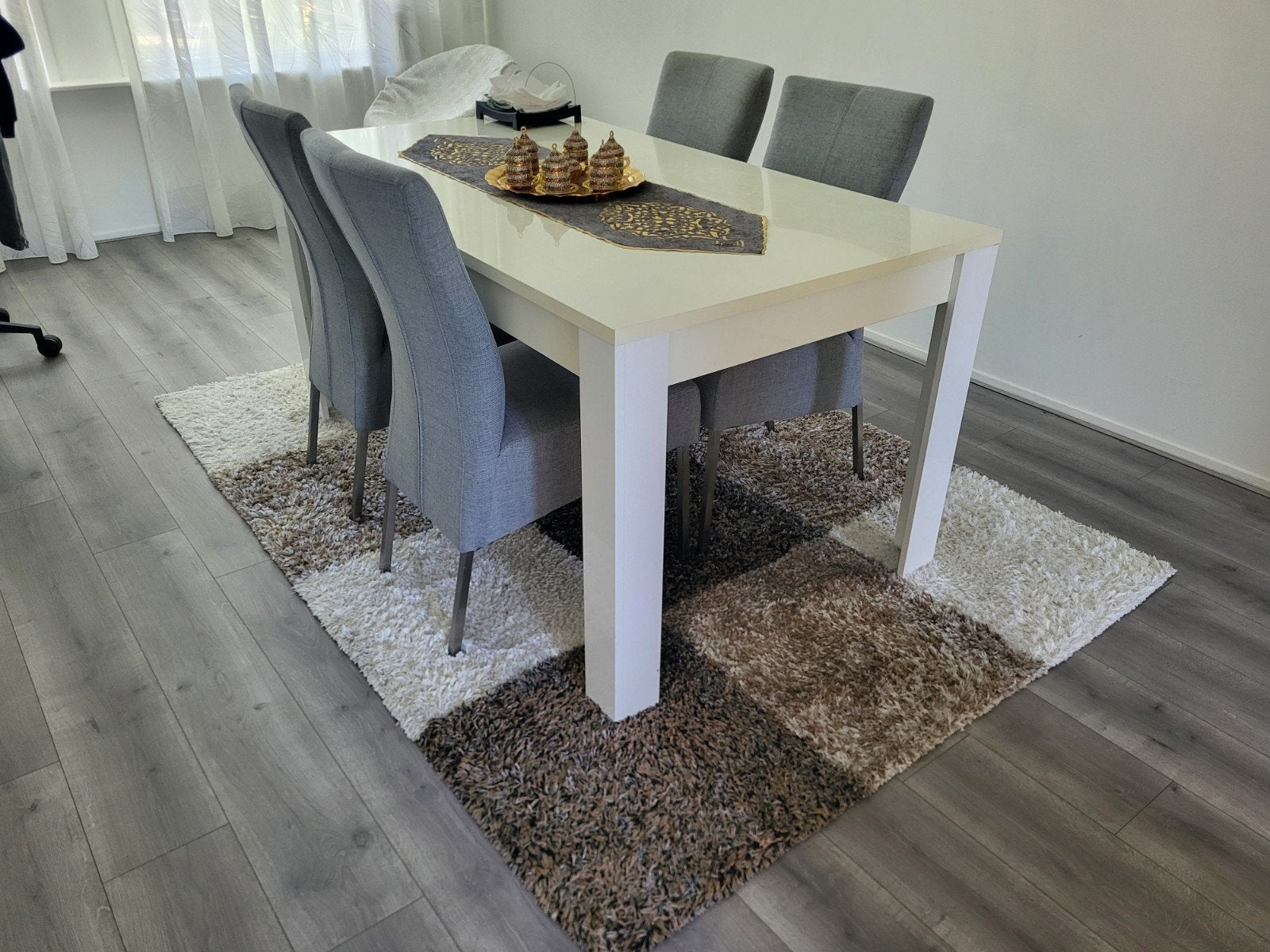 Witte eettafel met 4 stoelen | Samen of apart, Ophalen, 75 m² of meer, Laminaat