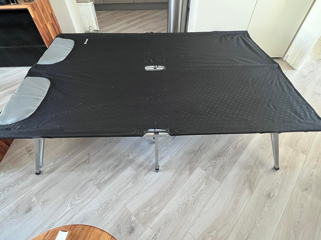 Outwell Stretcher met Topper - 195x130cm - Zo goed als nieuw, Ophalen, Zo goed als nieuw, 2-persoons