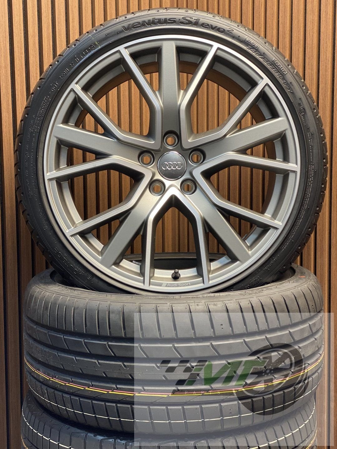 ️19” Audi A4 S4 Avant B9 SLine Competition 245 45 NIEUW BTW, 19 inch, 245 mm, -, -