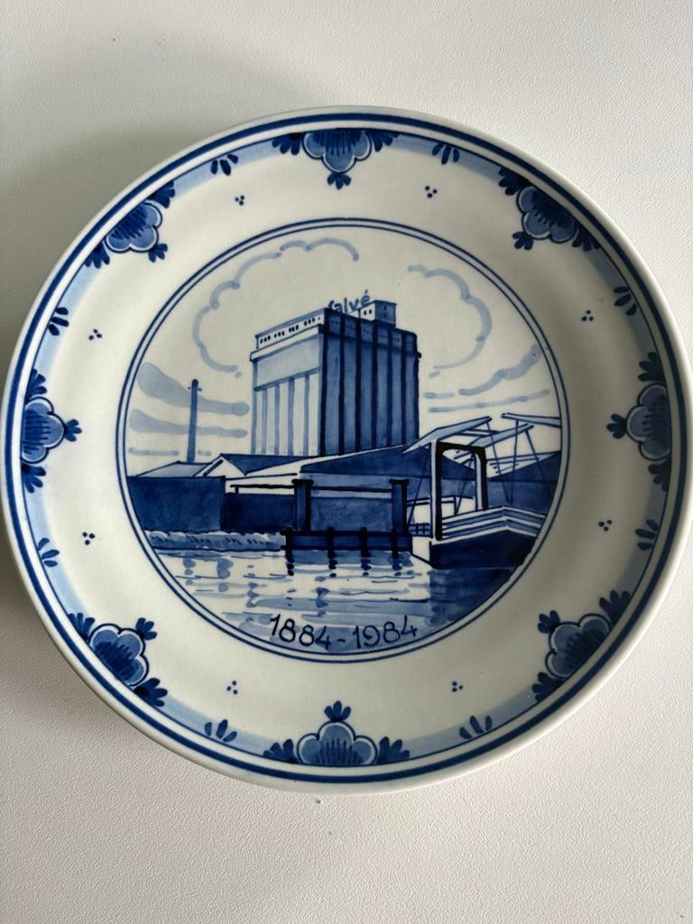 Delfts Blauw Gedenkbord 1884-1984 De Porceleyne Fles, Antiek en Kunst, Ophalen of Verzenden