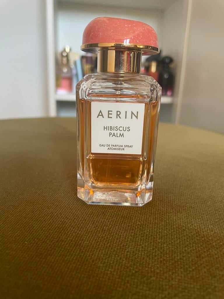 Aerin Hibiscus Palm Eau de Parfum Spray 50ml, Sieraden, Tassen en Uiterlijk, Uiterlijk | Parfum, Ophalen of Verzenden, Zo goed als nieuw