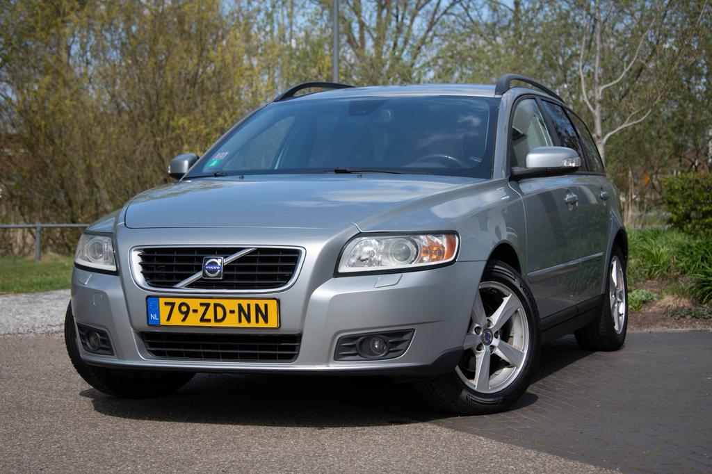 Volvo V50 1.8 Edition II / Trekhaak / Nieuwe APK, Auto's, Volvo, Voorwielaandrijving, 125 pk, Bluetooth, 4 cilinders