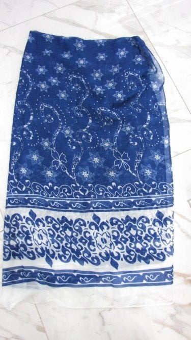 SJAAL blauw wit, Ophalen of Verzenden, Zo goed als nieuw, Maat 46/48 (XL) of groter, Sjaal