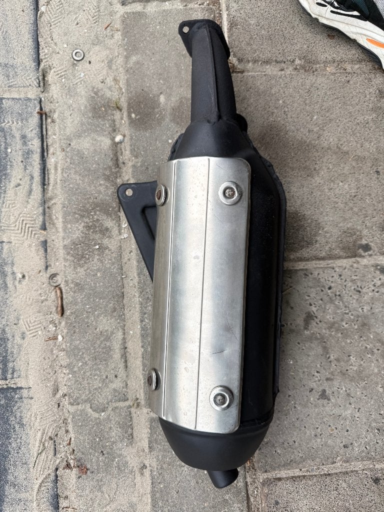 sm06 met deuk zit een hele kleine rammel in, Motoren, Ophalen of Verzenden