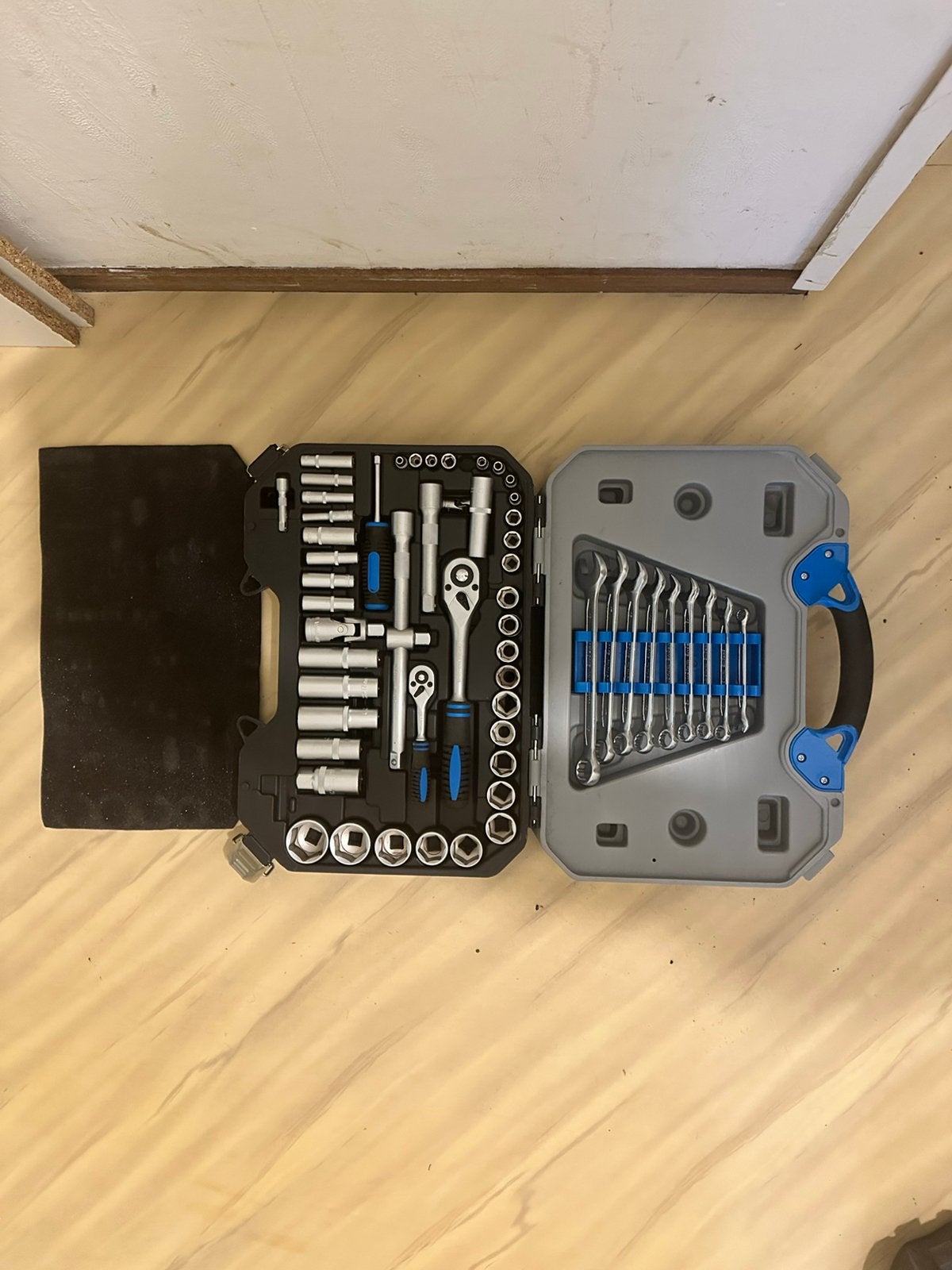 Gereedschaps kisten en 1 nieuwe set, Ophalen, Nieuw
