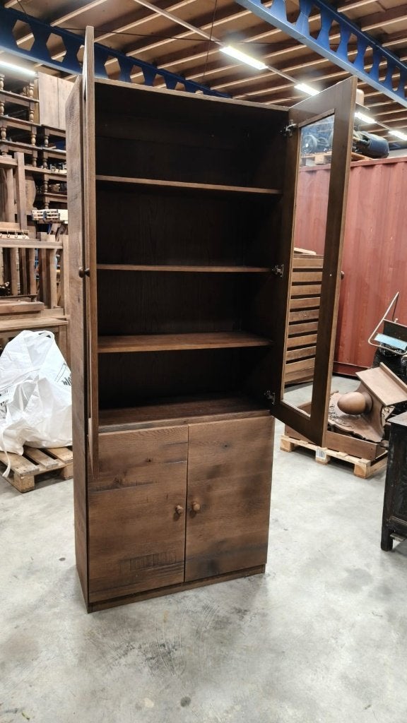 prachtige eiken vitrine kast, Met deur(en), 200 cm of meer, Eikenhout, 50 tot 100 cm