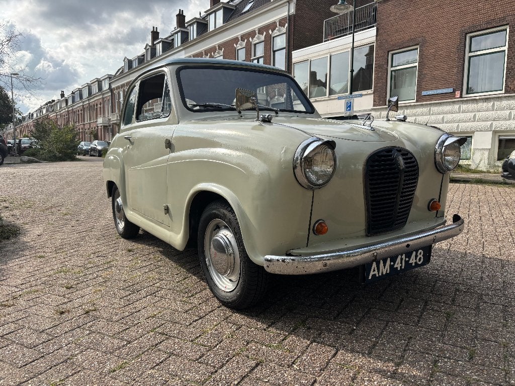 AUSTIN A30 Seven Saloon . Bouwjaar dec 1954, foto 3
