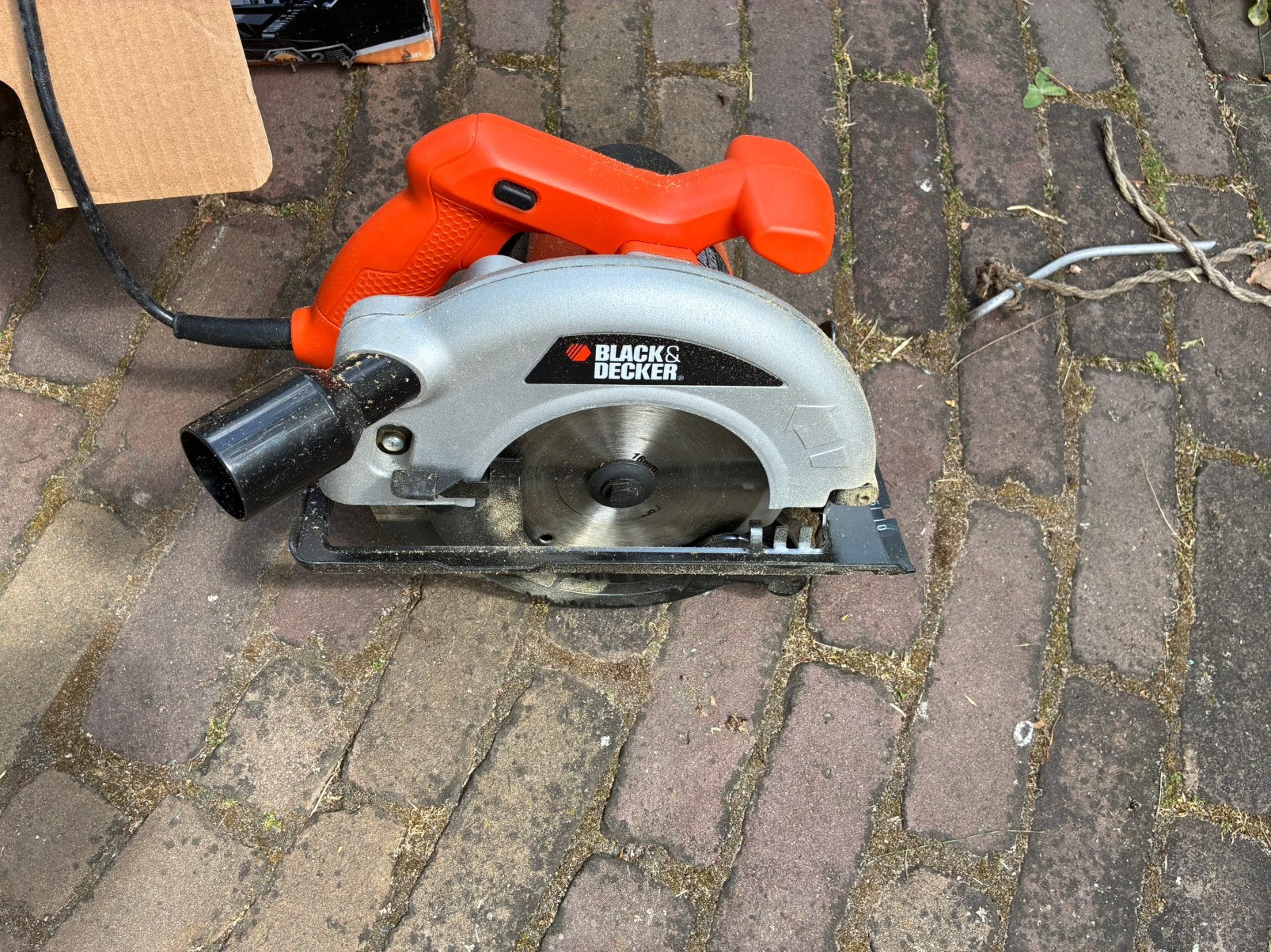 Black & Decker hand cirkelzaag cd 601 cd 602, Ophalen, Cirkelzaag, 600 tot 1200 watt, Zo goed als nieuw
