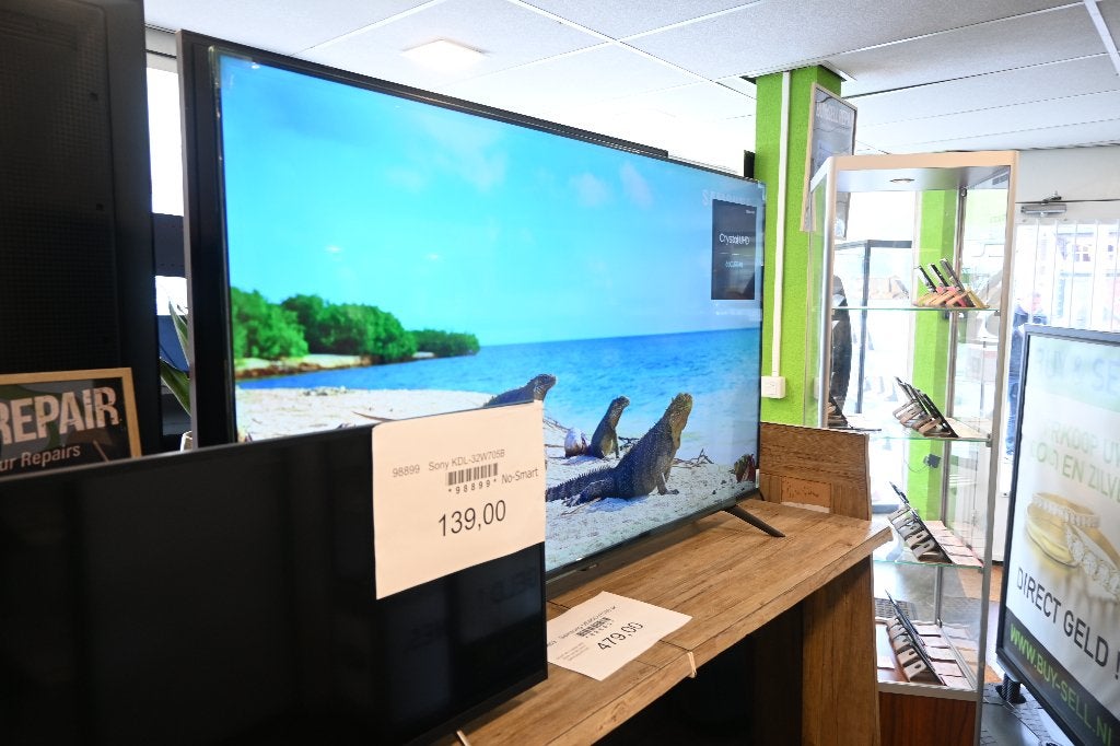 Samsung UE65CU7020 4K Smart Crystal UHD TV 65 inch, Samsung, Refurbished, Samsung Electronics Benelux, Olof Palmestraat 10, 2616 LR Delft, Nederland