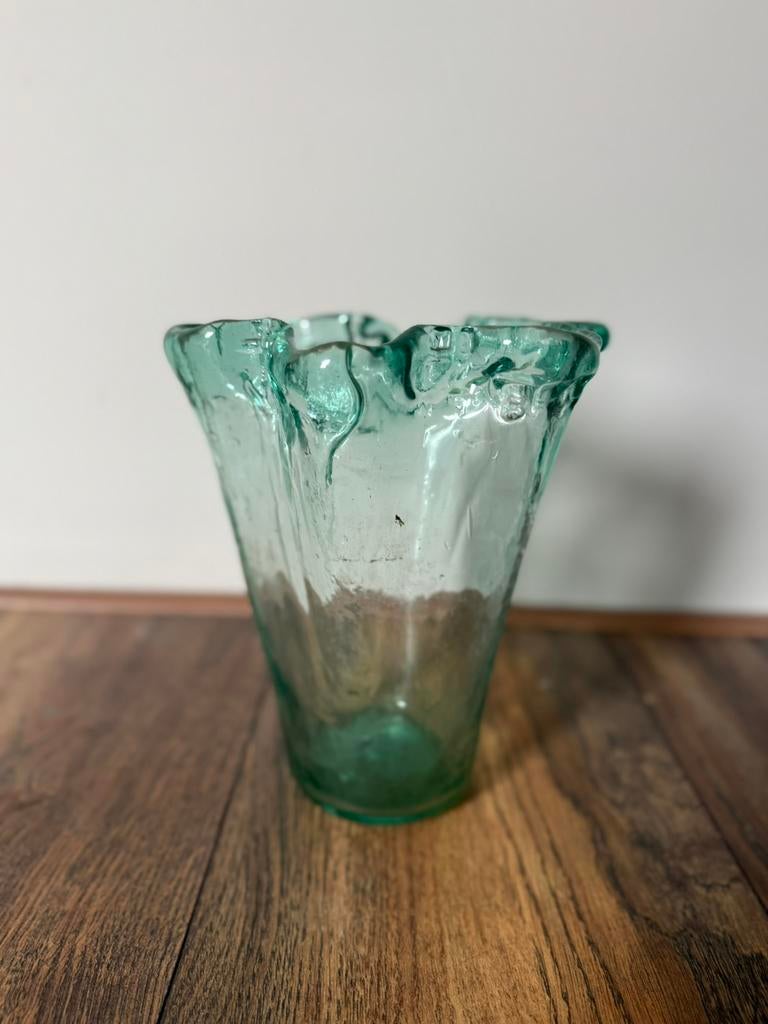 Groene kleine vaas, lengte: 18,5 cm., Ophalen of Verzenden, Minder dan 50 cm, Groen, Glas