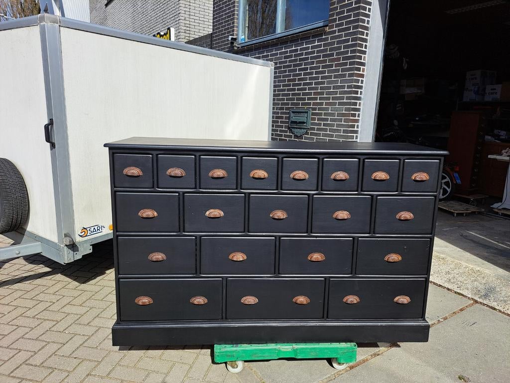 Matzwarte ladekast refurbished, Huis en Inrichting, Kasten | Ladekasten, Ophalen, RoDeKo Volendam, R.kooij65@gmail.com, Gebruikt