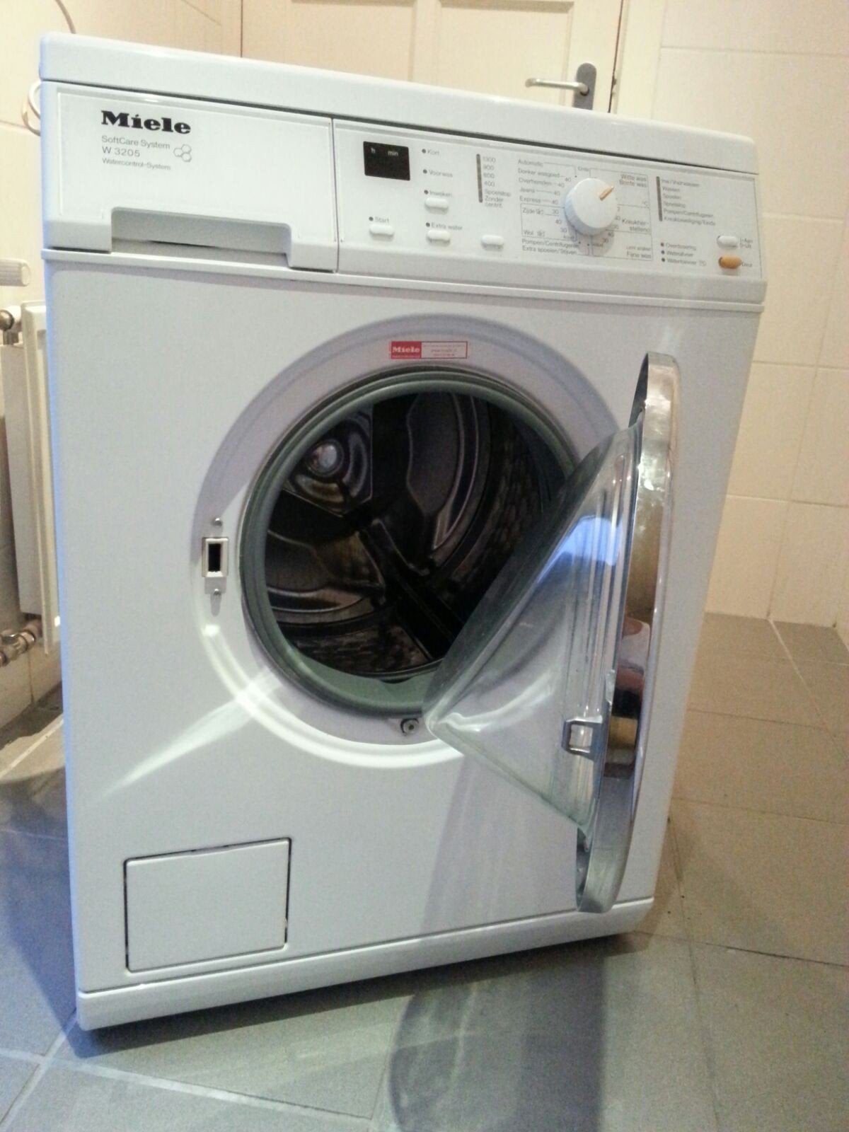 Miele SoftCare 7kg wasmachine A++, Witgoed en Apparatuur, Wasmachines, Zo goed als nieuw, Voorlader, 6 tot 8 kg, Minder dan 85 cm