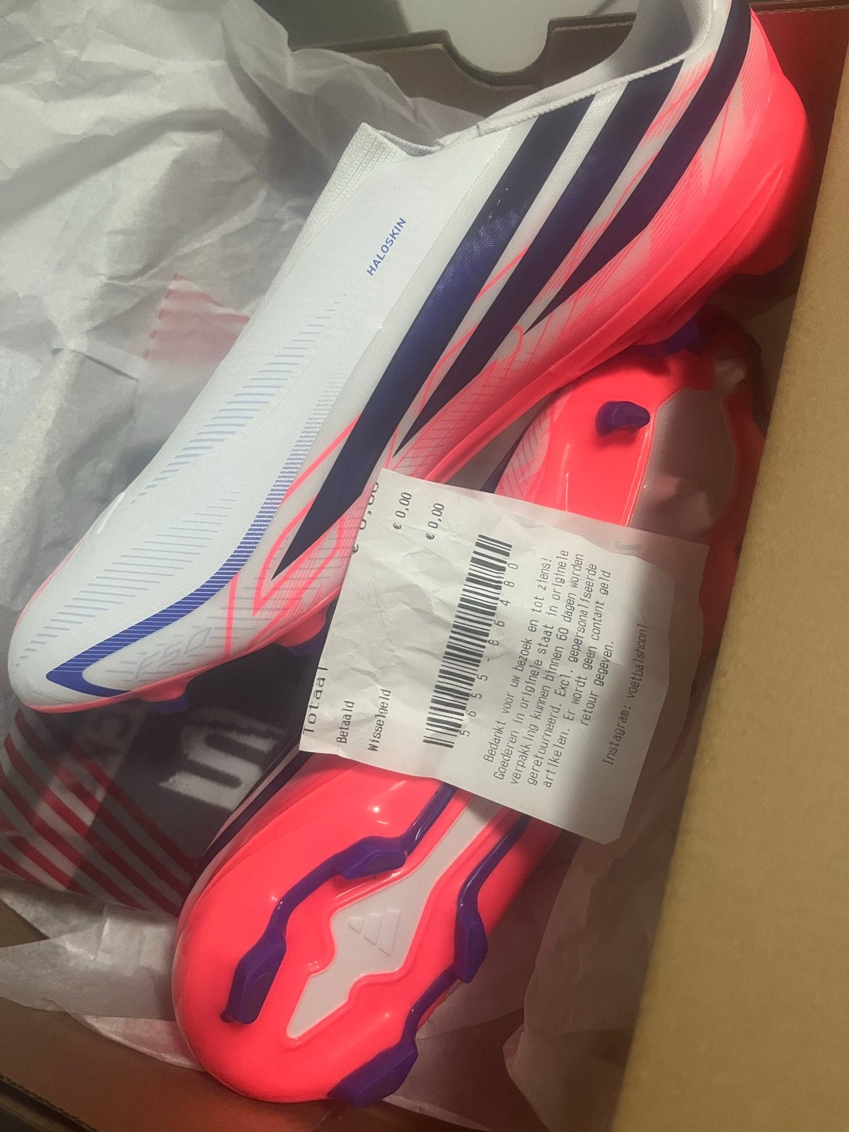 Nieuwe Adidas F50 voetbalschoenen - Maat 42/41, Ophalen of Verzenden, Nieuw, Schoenen