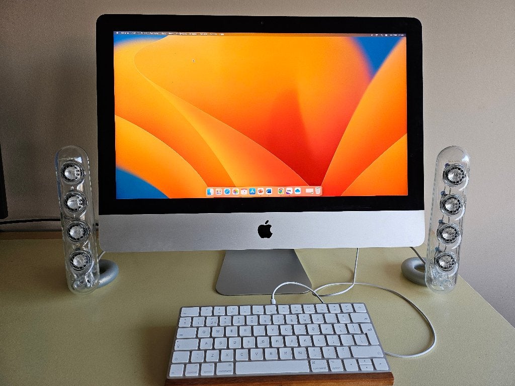 iMac 21,5" (2017), Harman Kardon SoundSticks, muis, keyboard, Ophalen, IMac, Zo goed als nieuw, 21,5 INCH