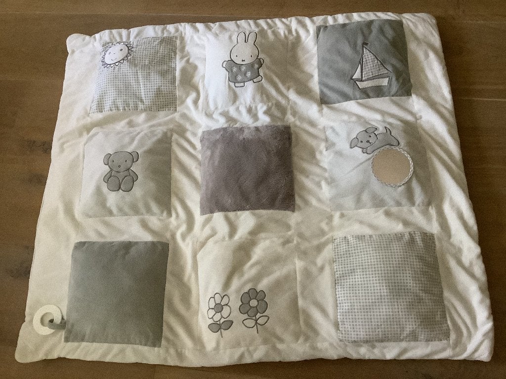 NIJNTJE   Boxkleed  -  boxspeelgoed en muziekjes, Ophalen of Verzenden, Zo goed als nieuw, Boxkleed