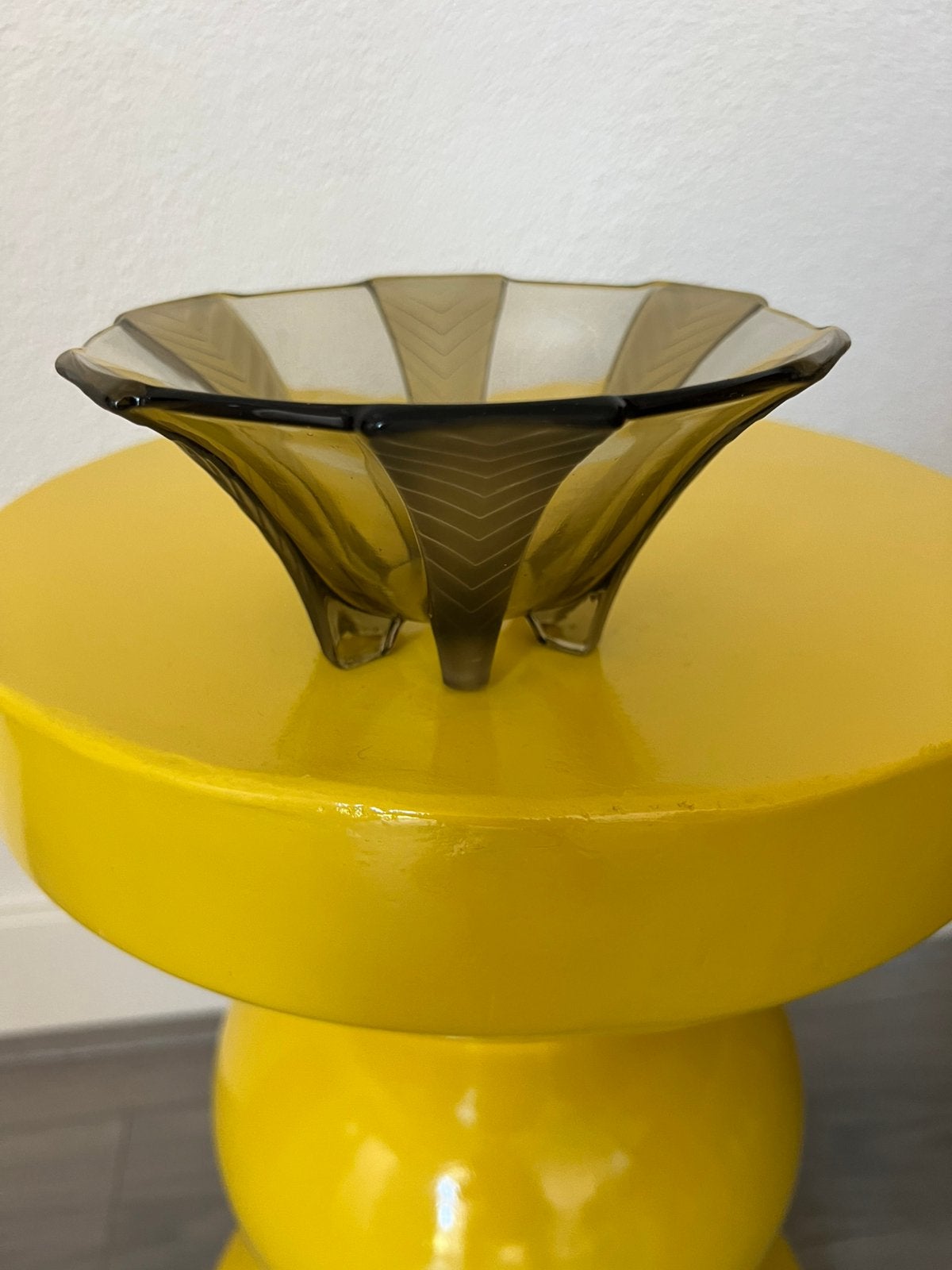 Art deco schaaltje van rookglas, Ophalen of Verzenden