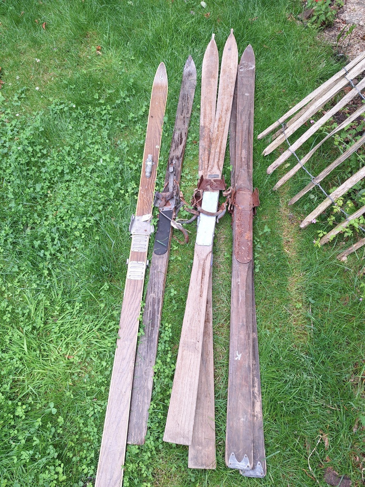 Oude ski's 6 stuks, Ophalen