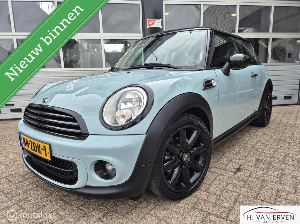 Mini 3-Deurs 1.6 Business Line NAVI AIRCO 17" NAP, Auto's, Mini, Voorwielaandrijving, Euro 5, 40 €/maand, Overige modellen