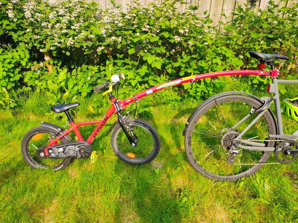 B'Twin 900 Kinderfiets met Trail-Gator Trekstang, Fietsen en Brommers, Fietsen | Kinderfietsjes, Ophalen