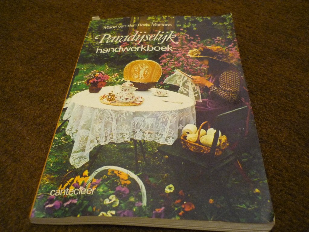 handwerk  boekje, Boeken, Hobby en Vrije tijd, Ophalen of Verzenden, Zo goed als nieuw
