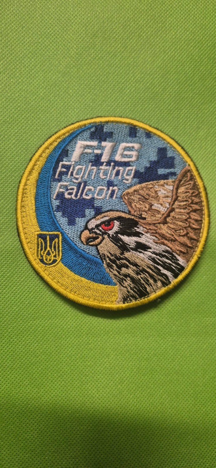 F-16 Fighting Falcon Oekraïne Patch, Ophalen of Verzenden, Luchtmacht, Embleem of Badge