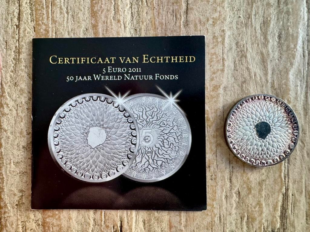 5 euro - 50 jaar wereld natuur fonds, Postzegels en Munten, Munten | Nederland, Ophalen of Verzenden, Koningin Beatrix, Euro's