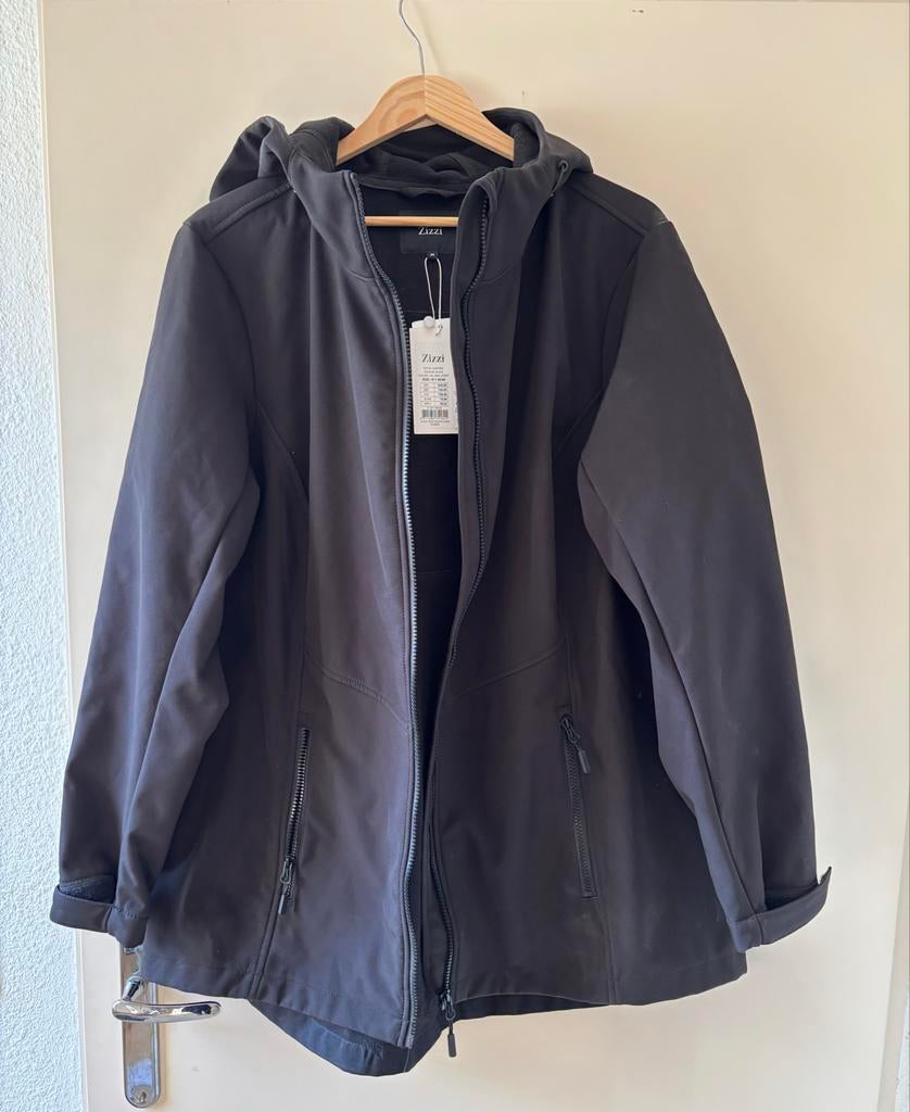 Zizzi Softshell Jas Zwart - Maat M (46/48) nieuw, Kleding | Dames, Positiekleding, Nieuw, Maat 46/48 (XL) of groter, Zwart, Ophalen of Verzenden