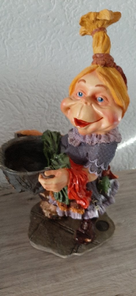 laven efteling Lotty met mand, Ophalen of Verzenden, Zo goed als nieuw, Beeldje of Poppetje