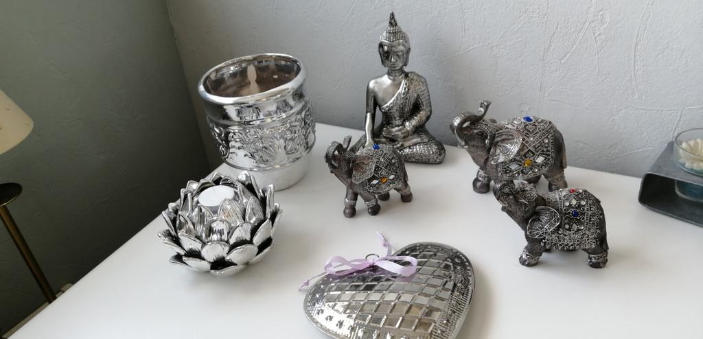 Zilverkleurige decoratie set. 10.00 €, Ophalen of Verzenden