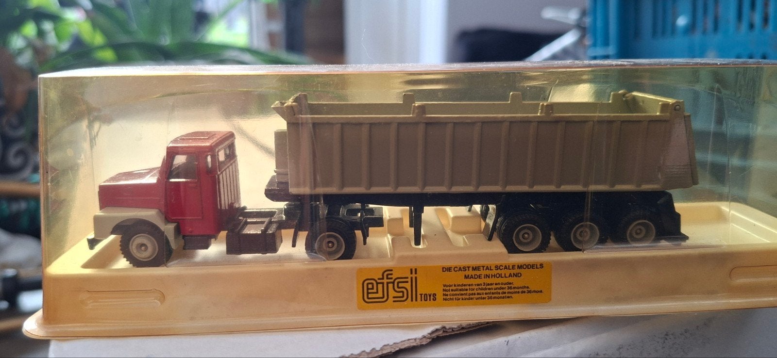 EFSIToys Volvo F88 met kieptrailer - Diecast model Biedenl, Ophalen of Verzenden, Zo goed als nieuw