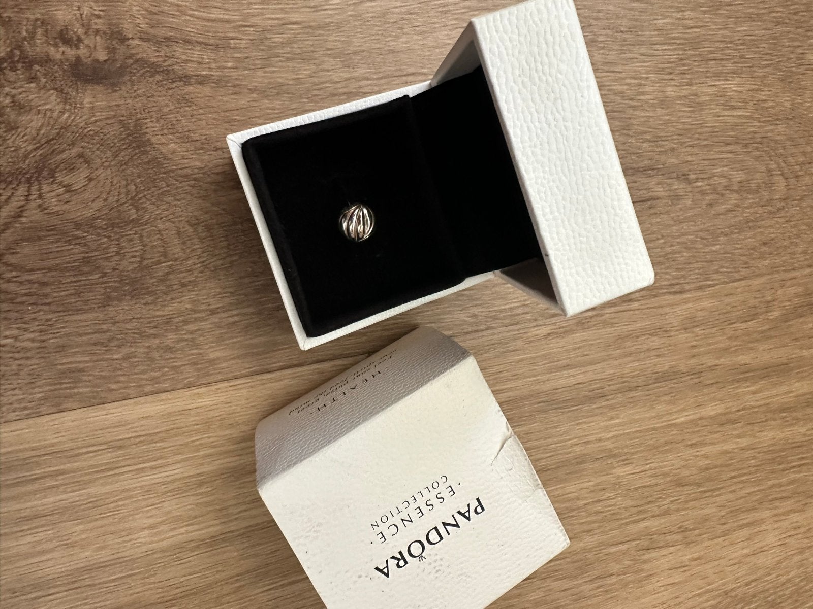 Pandora bedel essence collection, Pandora, Ophalen of Verzenden, Zo goed als nieuw, 1 bedel