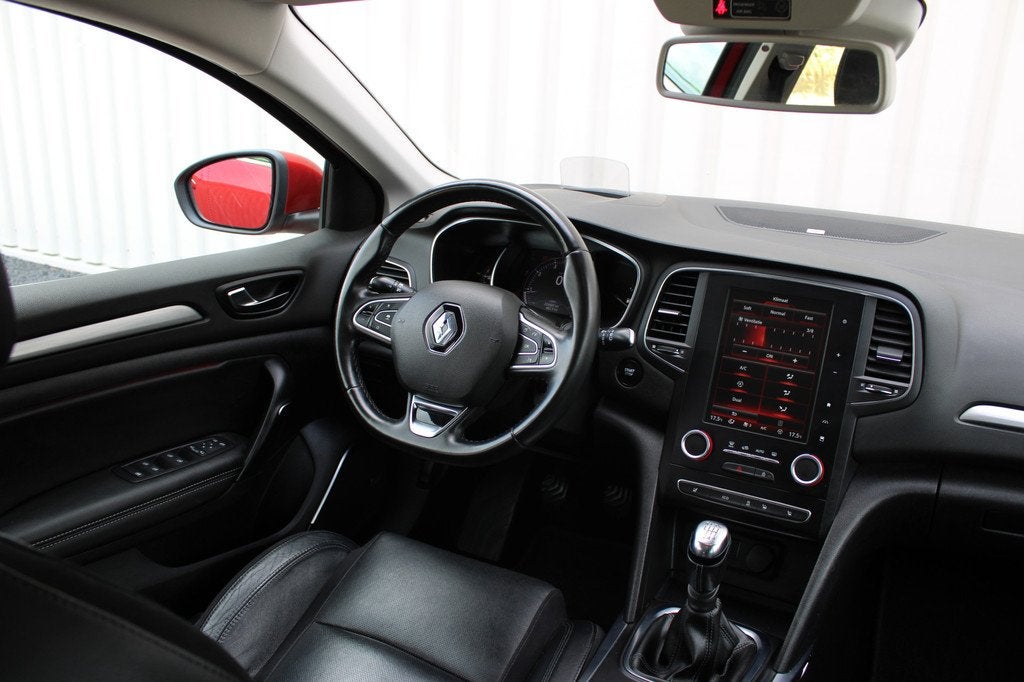 Renault Mégane Estate 1.2 TCe Bose | 100% dealer onderhoude, Gebruikt, 4 cilinders, 1198 cc, 132 pk