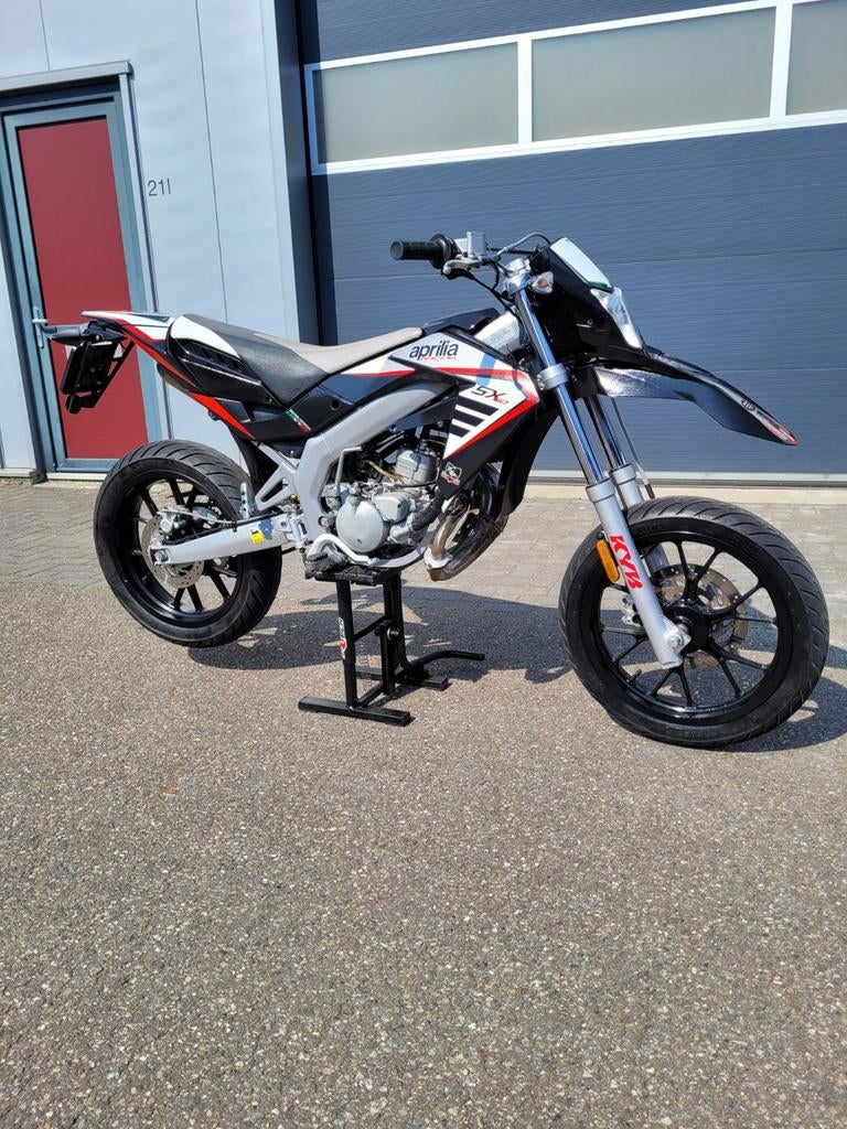 Derbi / Aprilia SX50 -  / 45km / 2takt, Ophalen, 6 versnellingen, Maximaal 45 km/u, Zo goed als nieuw