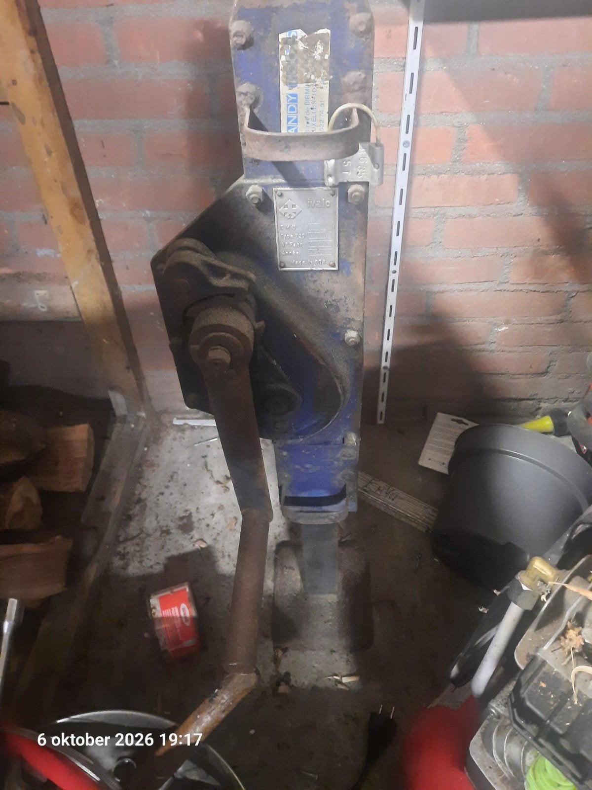 Dommekracht / Kelderwinch - Ivalo Type 729, Ophalen