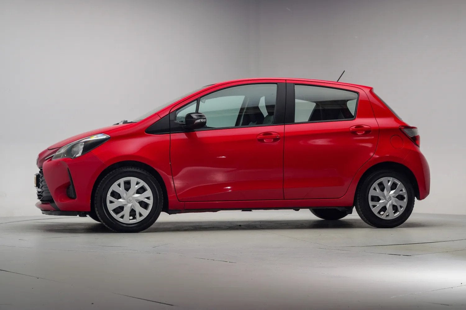 Toyota Yaris 1.0 VVT-i Comfort 1e Eigenaar [ Airco Camera Ap, Auto's, Toyota, Bedrijf, Handgeschakeld, 3 cilinders, Yaris