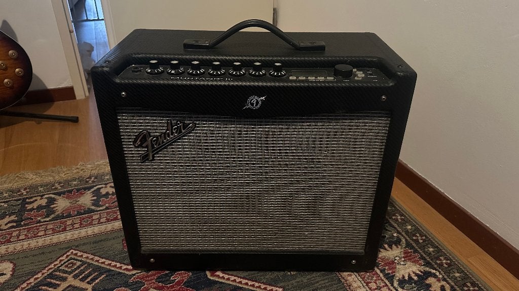 Fender Mustang III (v1) + MS2 & MS4 footswitches 100W, Muziek en Instrumenten, Versterkers | Bas en Gitaar, Ophalen, Gebruikt