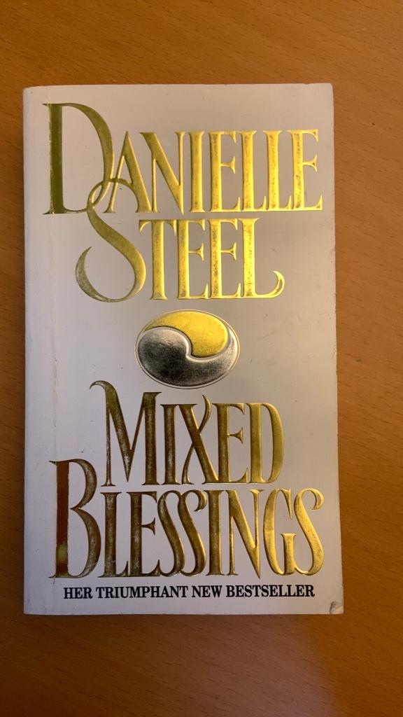 Danielle Steel - Mixed Blessings, Boeken, Ophalen of Verzenden, Zo goed als nieuw
