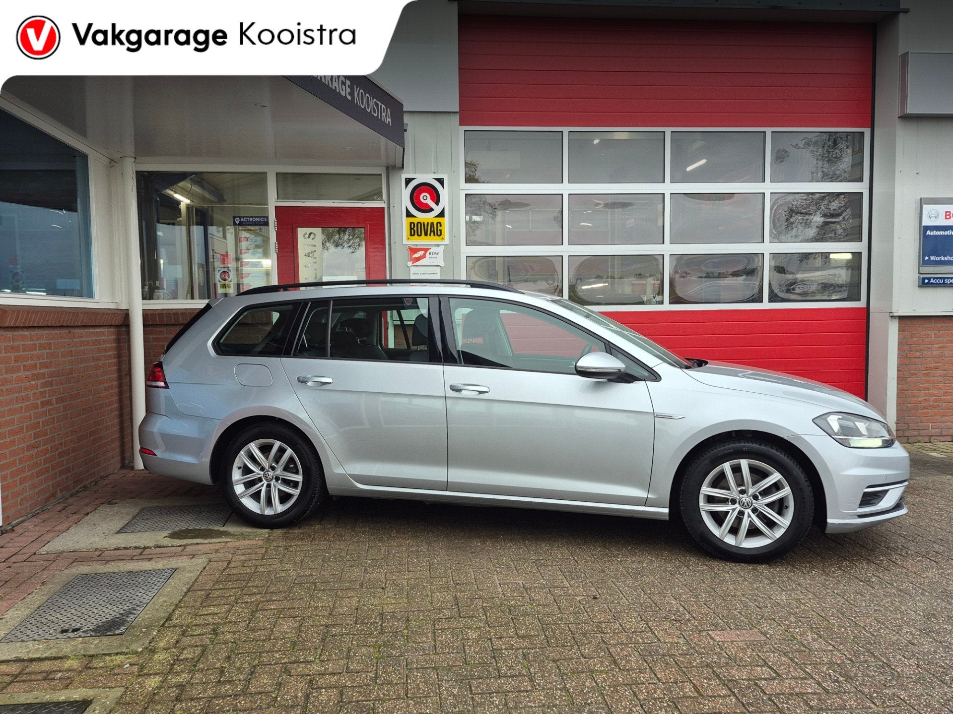 Volkswagen Golf 1.5 TSI Highline Business|ACC|Navi|Carplay, Auto's, 12 maanden, Stof, 4 cilinders, Handgeschakeld