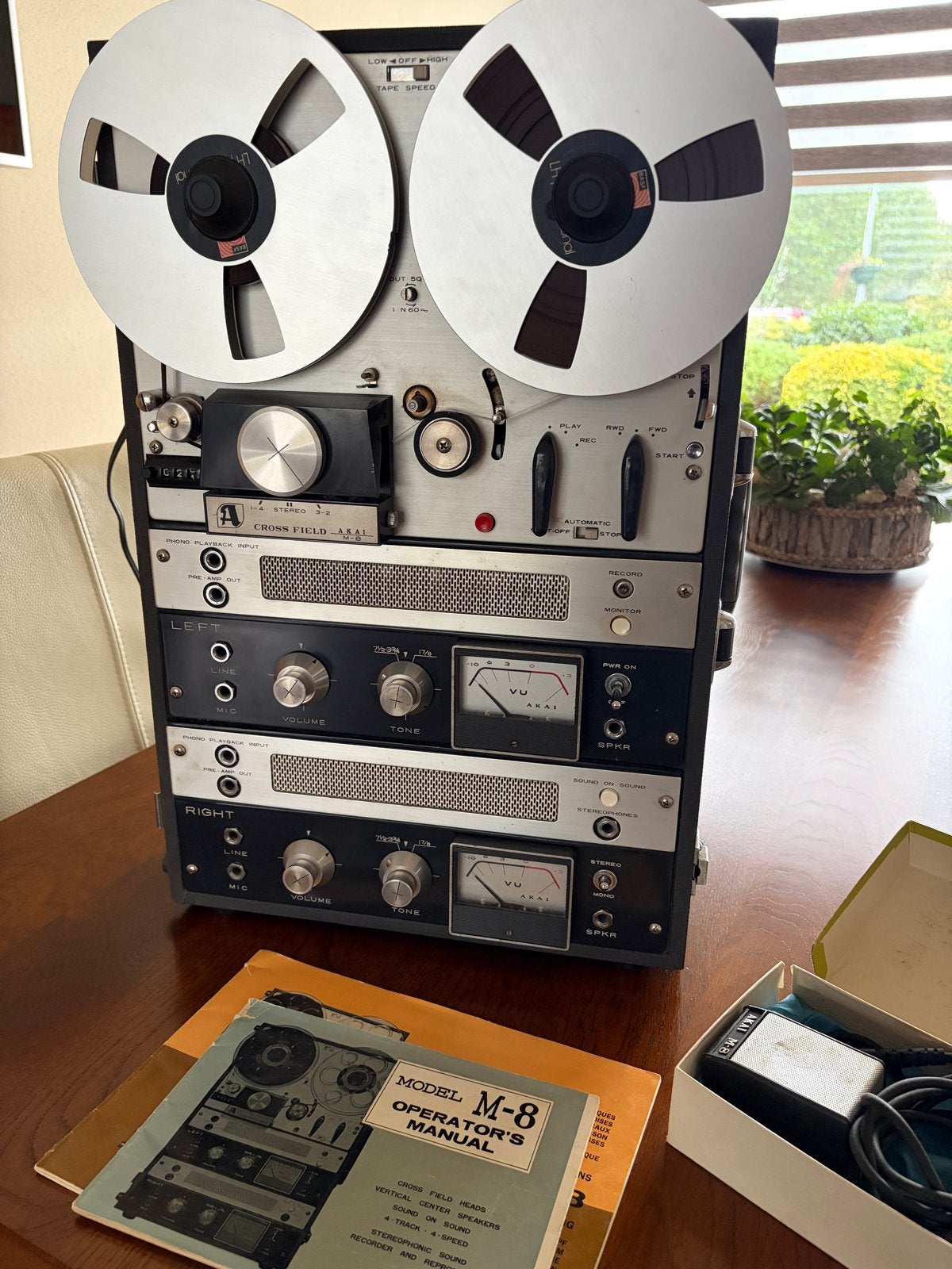 Akai M-8 Bandrecorder met handleiding en microfoon, Audio, Tv en Foto, Ophalen, Bandrecorder, Met banden